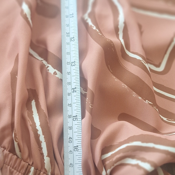 Casual, Cruise Short Jumper By RW&CO. Rust Brown Short Romper Accents Sz M - Picture 10 of 12